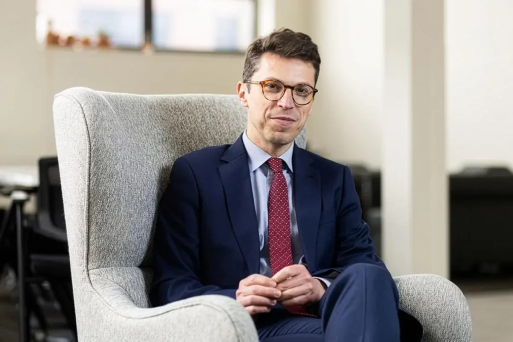 MIT Professor MIT Professor - Nuno F.G. Loureiro