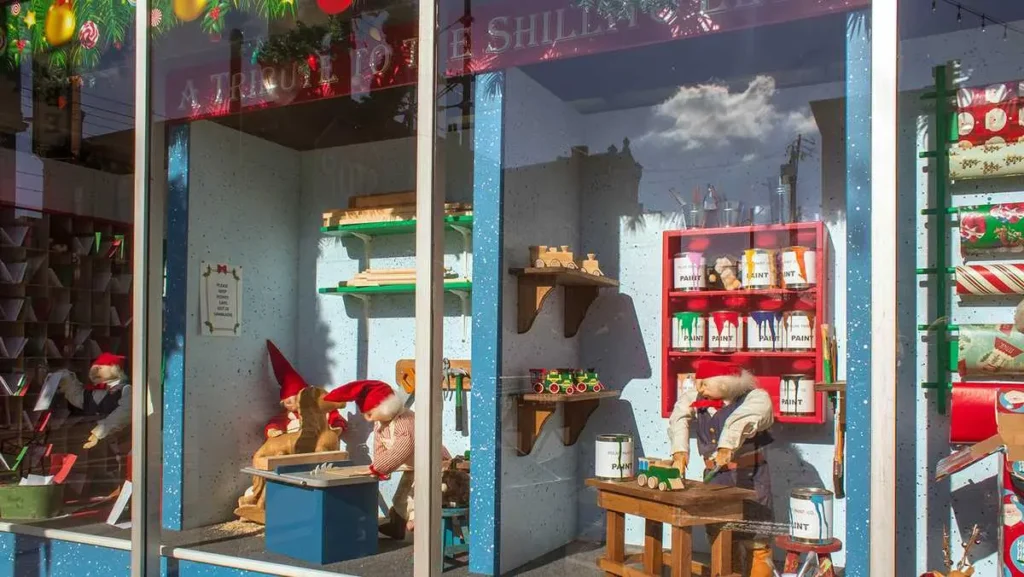 Shillito's Elves 70-Year Tradition (A Cincinnati Holiday Classic)